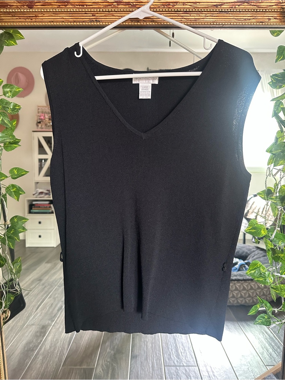 Worthington Black V-Neck Sleeveless Tank